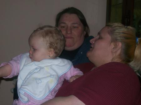 maman Evelyne et moi Celine et tantine marie-noel a mon premier anniversaire